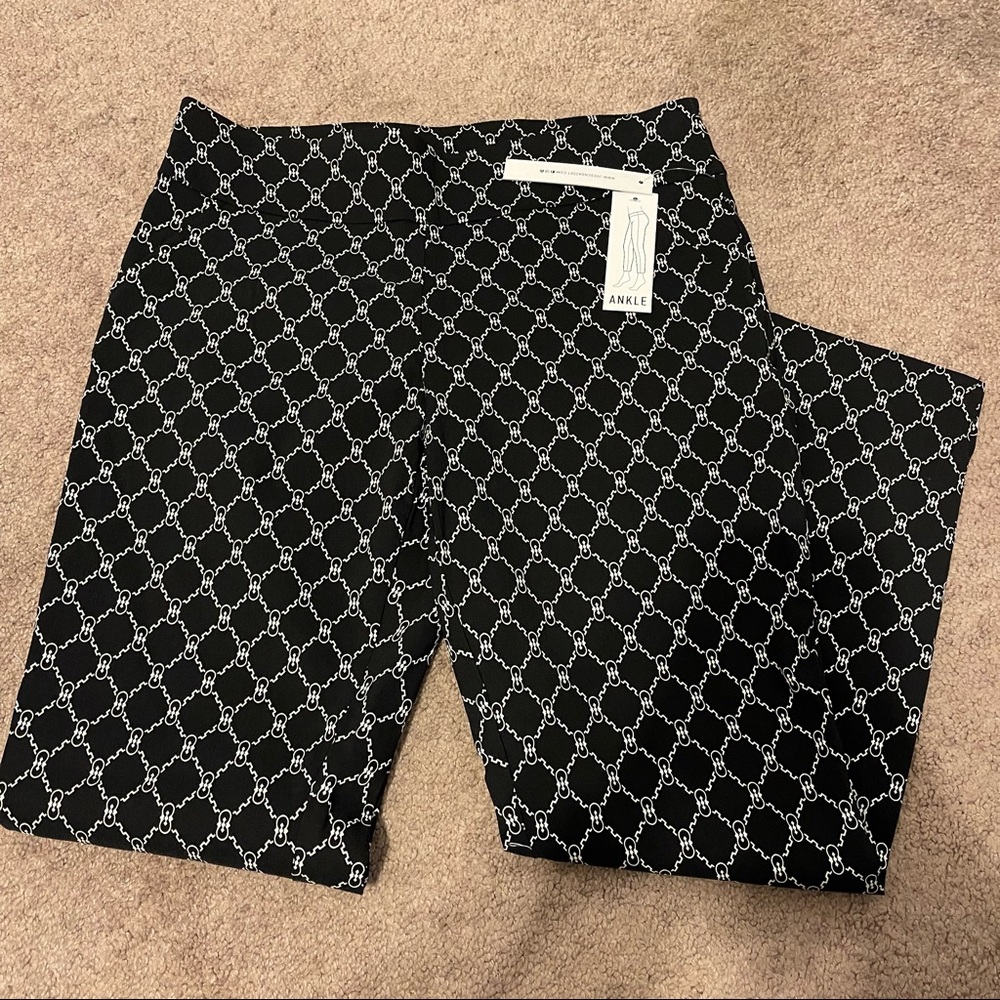 Dress pants/slacks